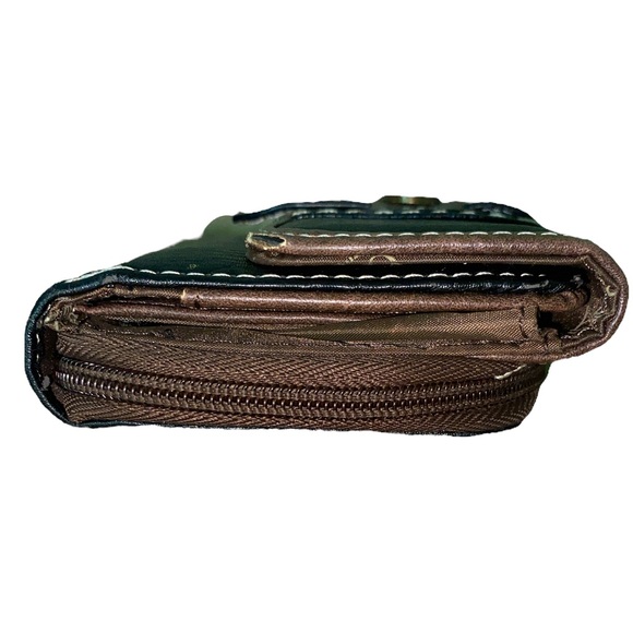 BOC Black & Brown Pebbled Leather Concepts Wallet - Picture 10 of 10